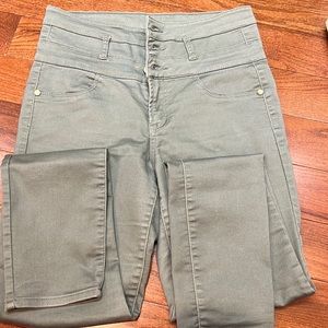 Refuge pants olive green color